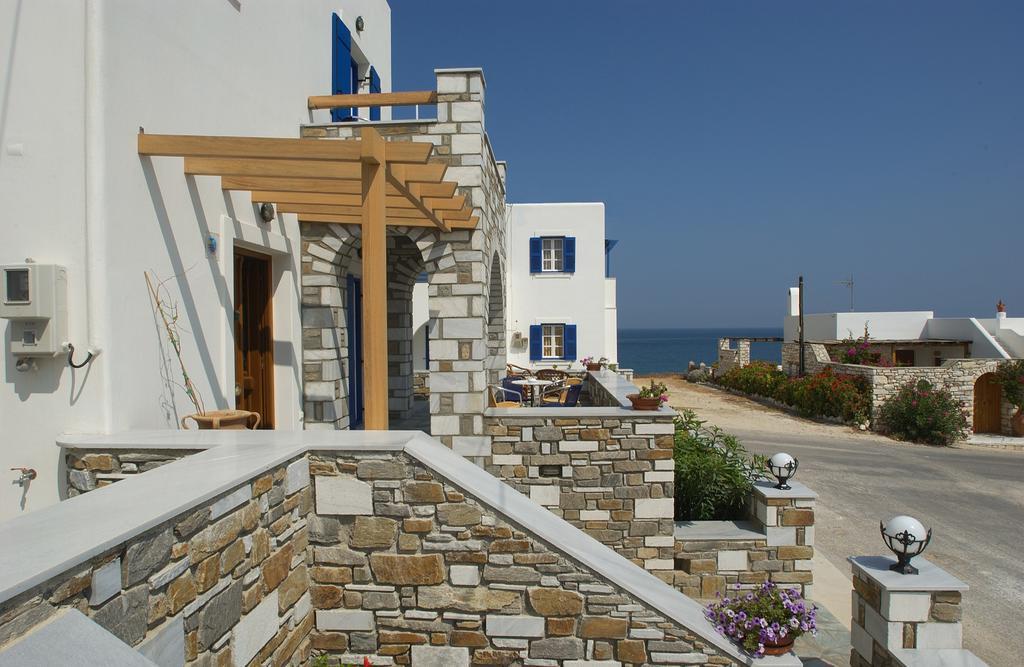 Vanna's Naousa (Paros)